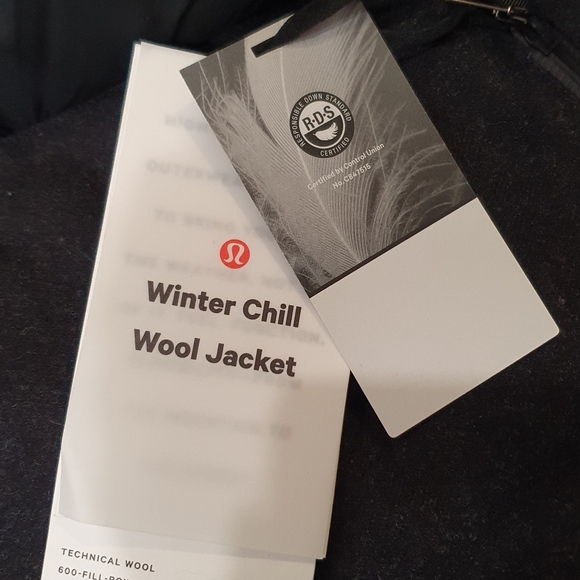 NWT Lululemon Winter Chill Wool jacket, black, size 8 - Picture 5 of 10
